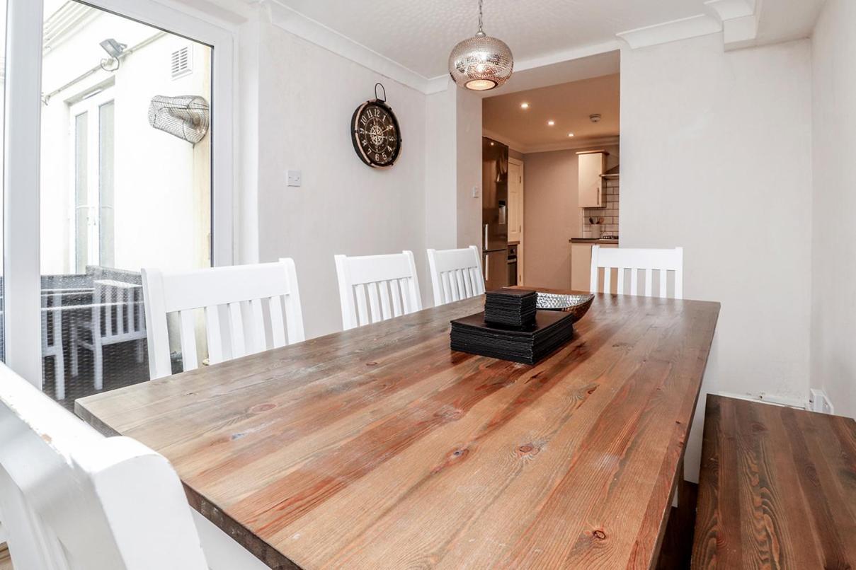 3 Queens Gardens Sea View Apartment Eastbourne Zewnętrze zdjęcie