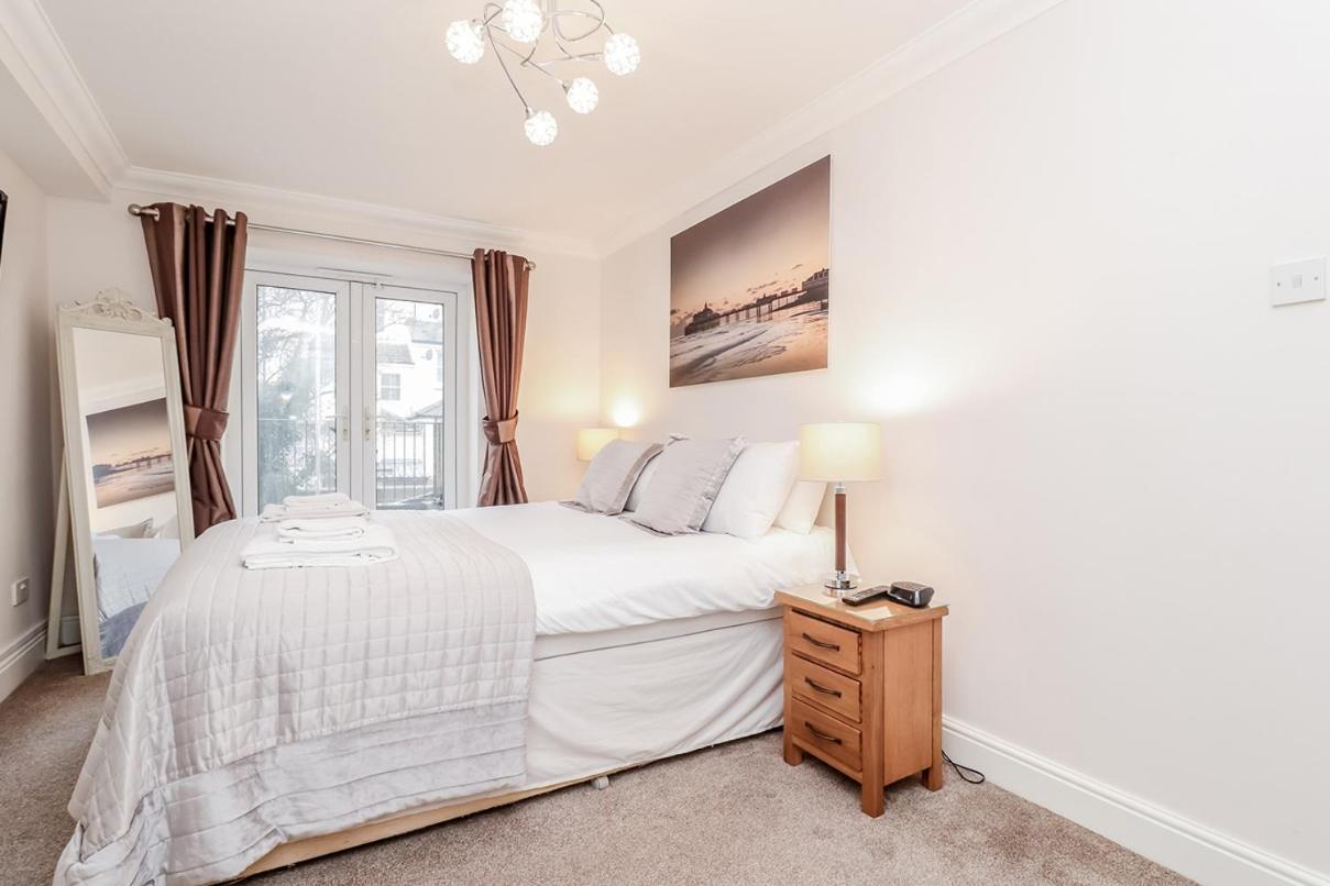 3 Queens Gardens Sea View Apartment Eastbourne Zewnętrze zdjęcie