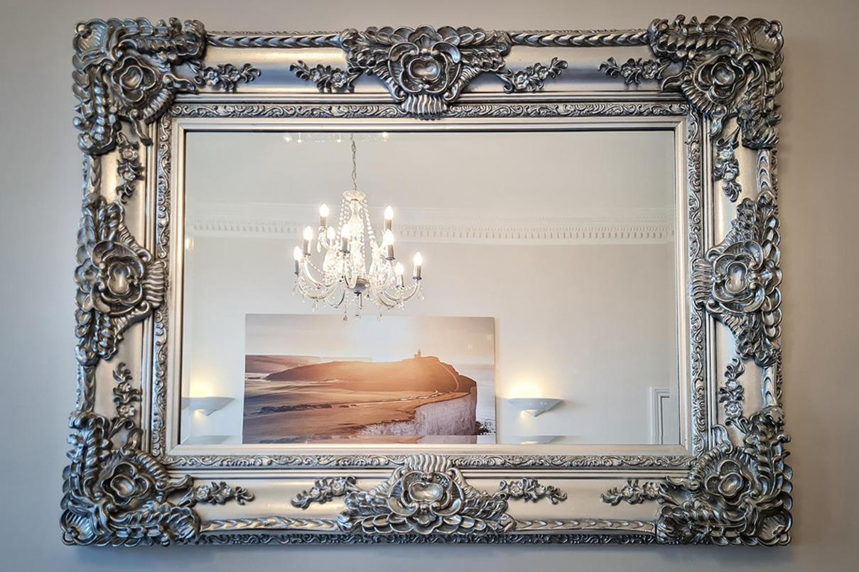 3 Queens Gardens Sea View Apartment Eastbourne Zewnętrze zdjęcie